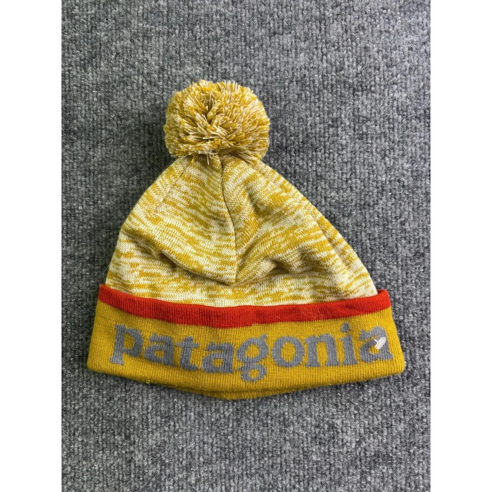 Patagonia Knit Beanie Unisex One Size Yellow Pom Pom Logo Winter Hat 62230